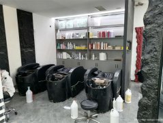 编号224，下江北邦泰社区大门口空门面出租或分租