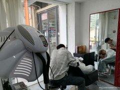 编号224，下江北邦泰社区大门口空门面出租或分租