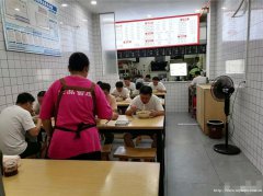 编号301，南岸商贸路面馆转让