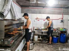 编号303，南岸东区亮点启辰餐饮店急转，，，，，