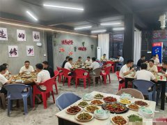 编号303，南岸东区亮点启辰餐饮店急转，，，，，