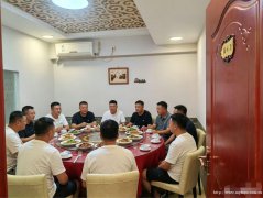 编号337，西区鑫悦湾十字路口餐饮店转让