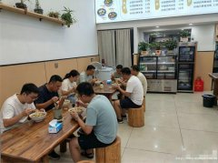 编号338，西区财富广场餐饮店2万8转让