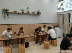 编号338，西区财富广场餐饮店2万8转让