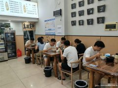 编号338，西区财富广场餐饮店2万8转让