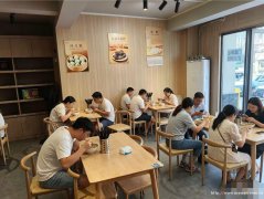 编号263，西区翡翠堂小区门口面馆5万急转