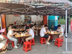 已转* * * * * * *下江北金凤凰小区门口面馆1万8