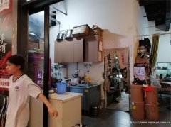 编号318，老城区冠英古街餐饮店急转